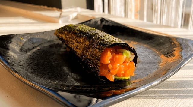 Salmon Handroll.